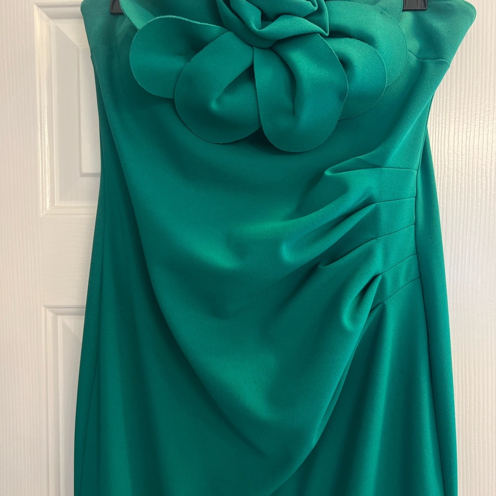 Betsy & Adam Strapless Green Formal Dress with Floral Applique - Picture 3 of 6